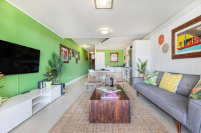 Authentic Cape Town Apartment near the Waterfront